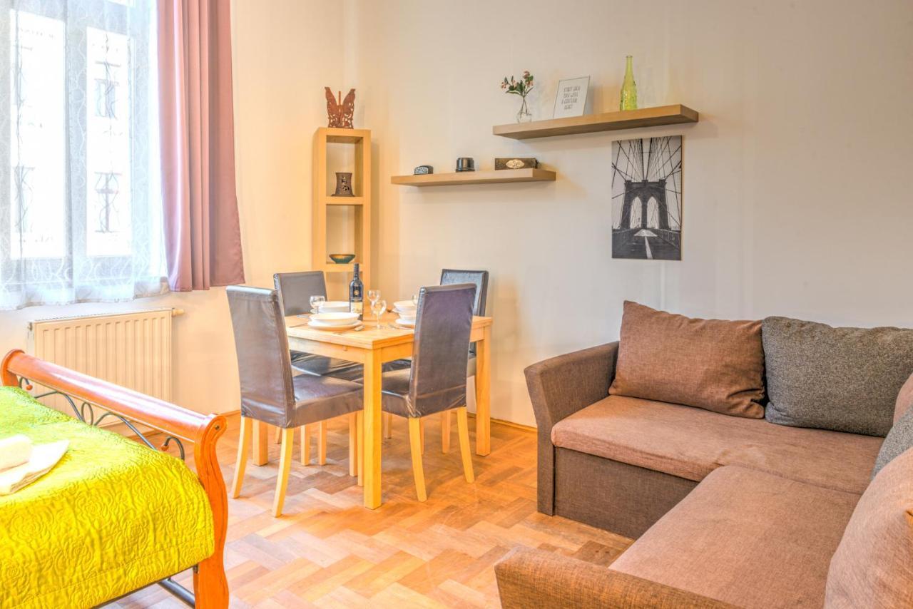 Central Apartments *