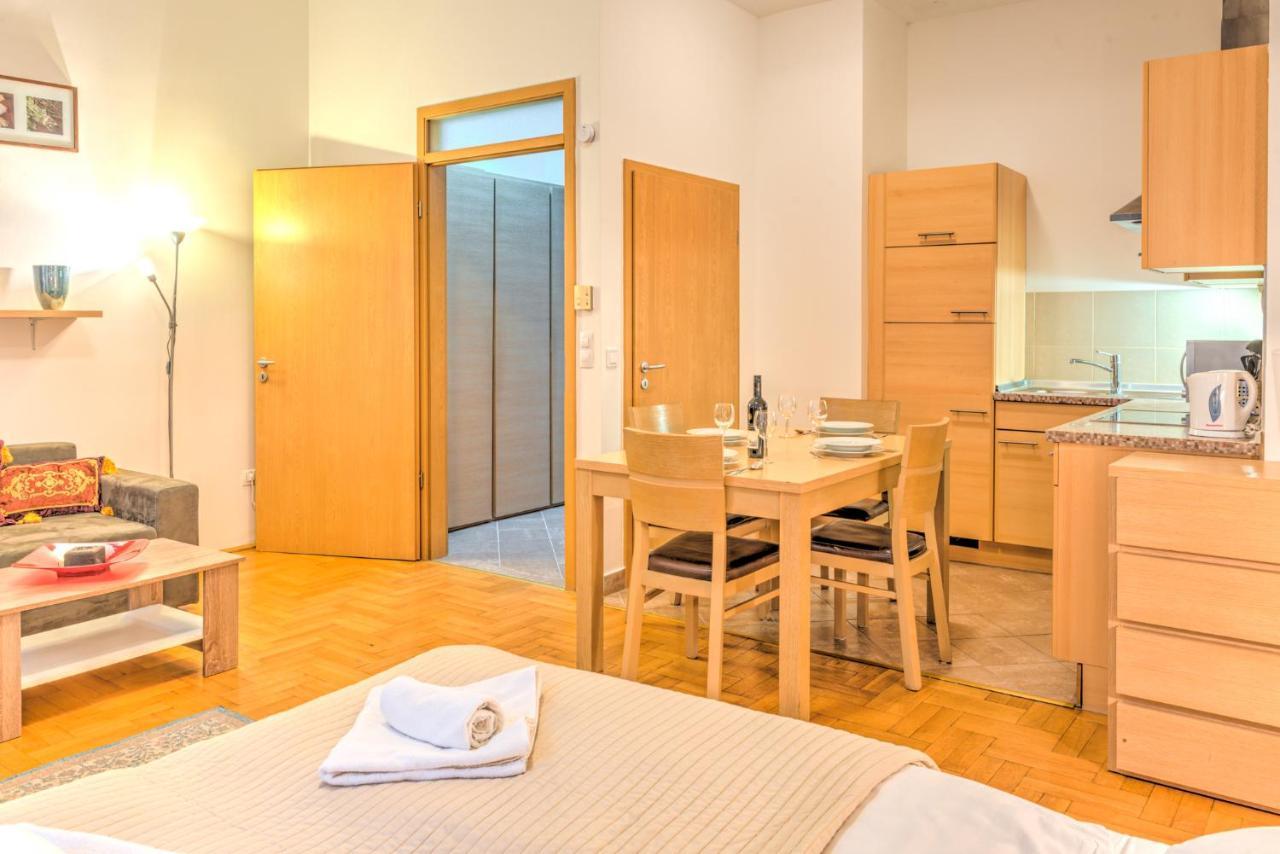 Central Apartments *